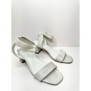 Bandolino Ankle Strap Sandals‎ Womens Size 7.5 Light Gray Open Toe Block Heel